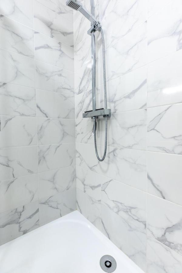 Le Double Pirou # 2 Appartements # Halte Auvergne Thiers Esterno foto